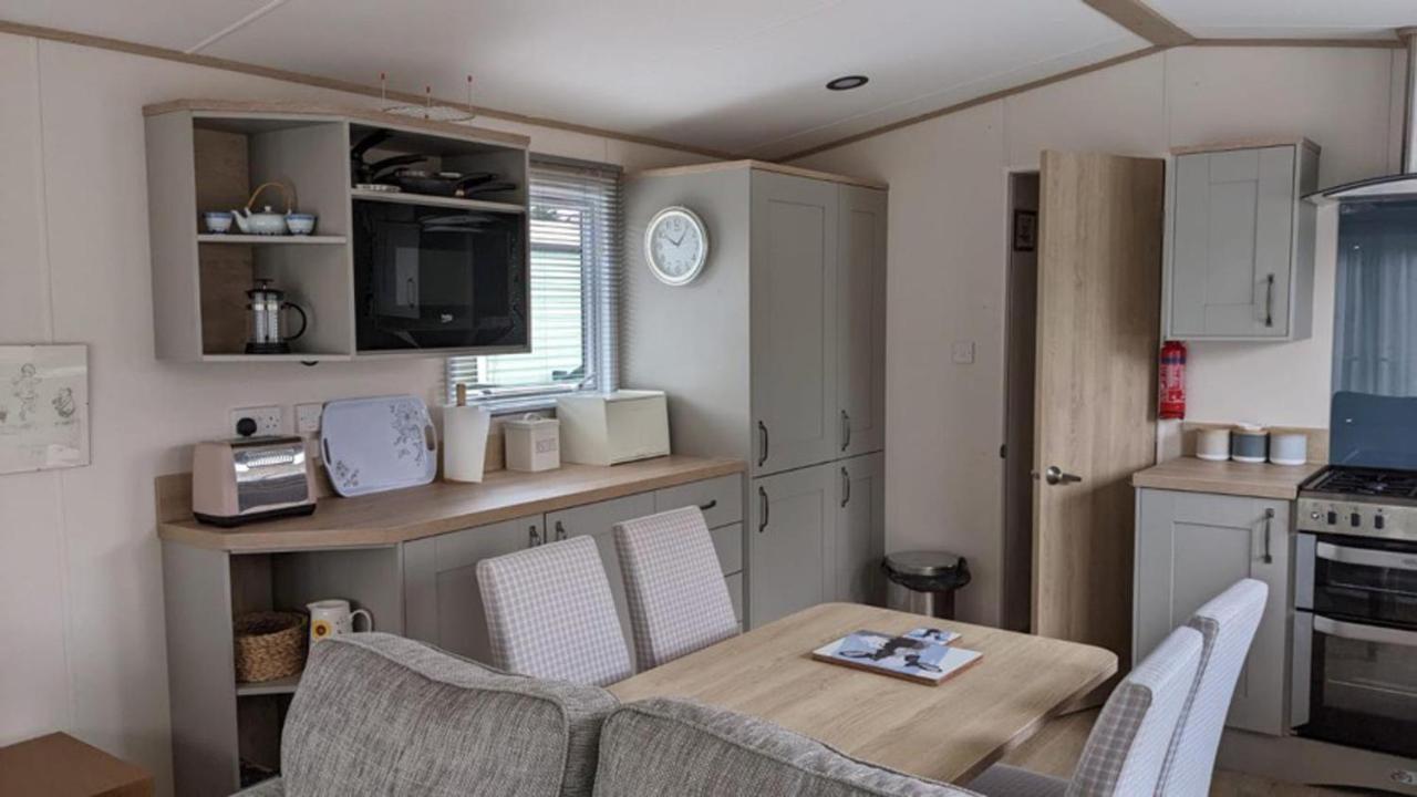 Luxury 2 Bedroom Caravan In Stunning Location Пітлохрі Екстер'єр фото
